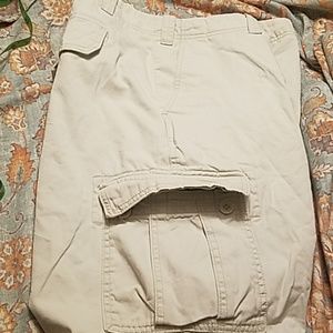 Men's cargo shorts.  Excellent condition.
